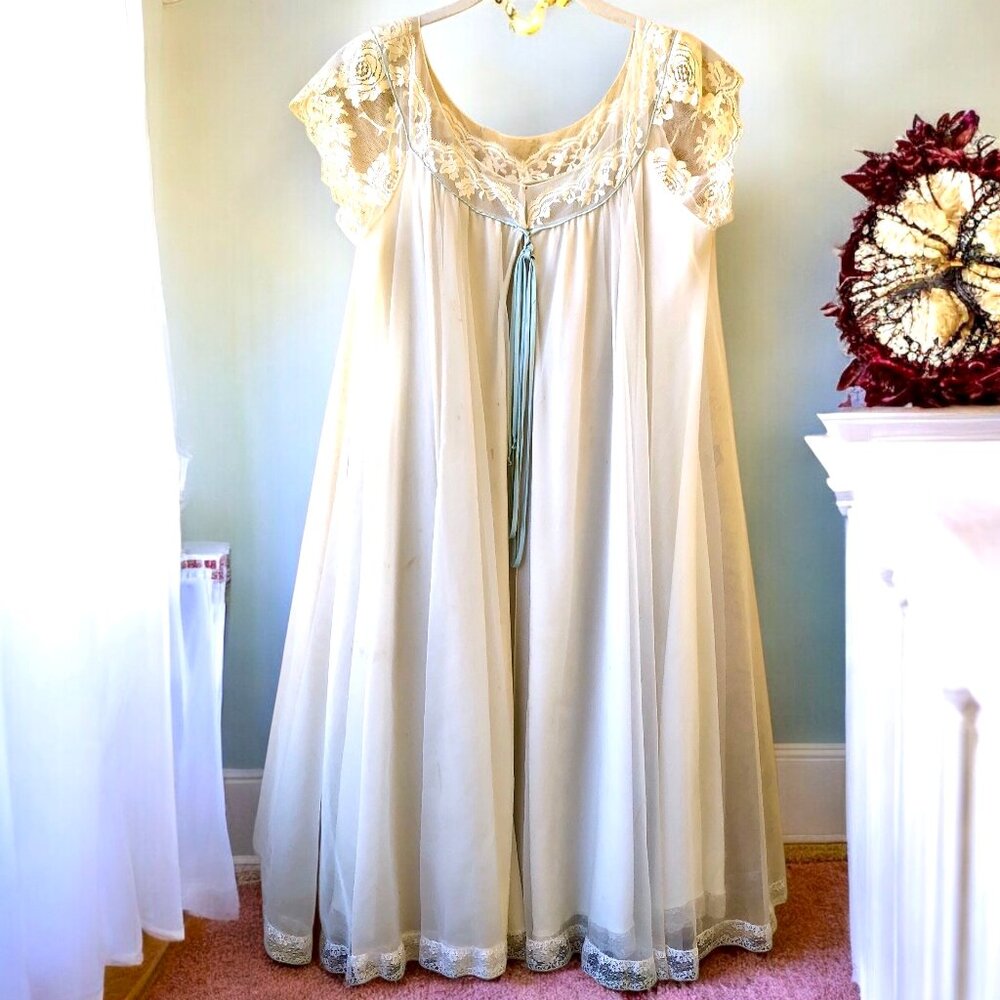 Vintage 60s Claire Sandra Lucie Ann Peignoir Gown Robe Set Ivory Blue Ribbon S
